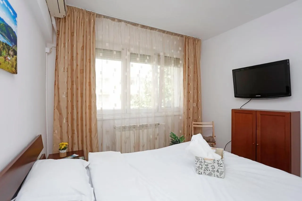 Calea Victoriei Peaceful Oasis Apartment Bucharest
