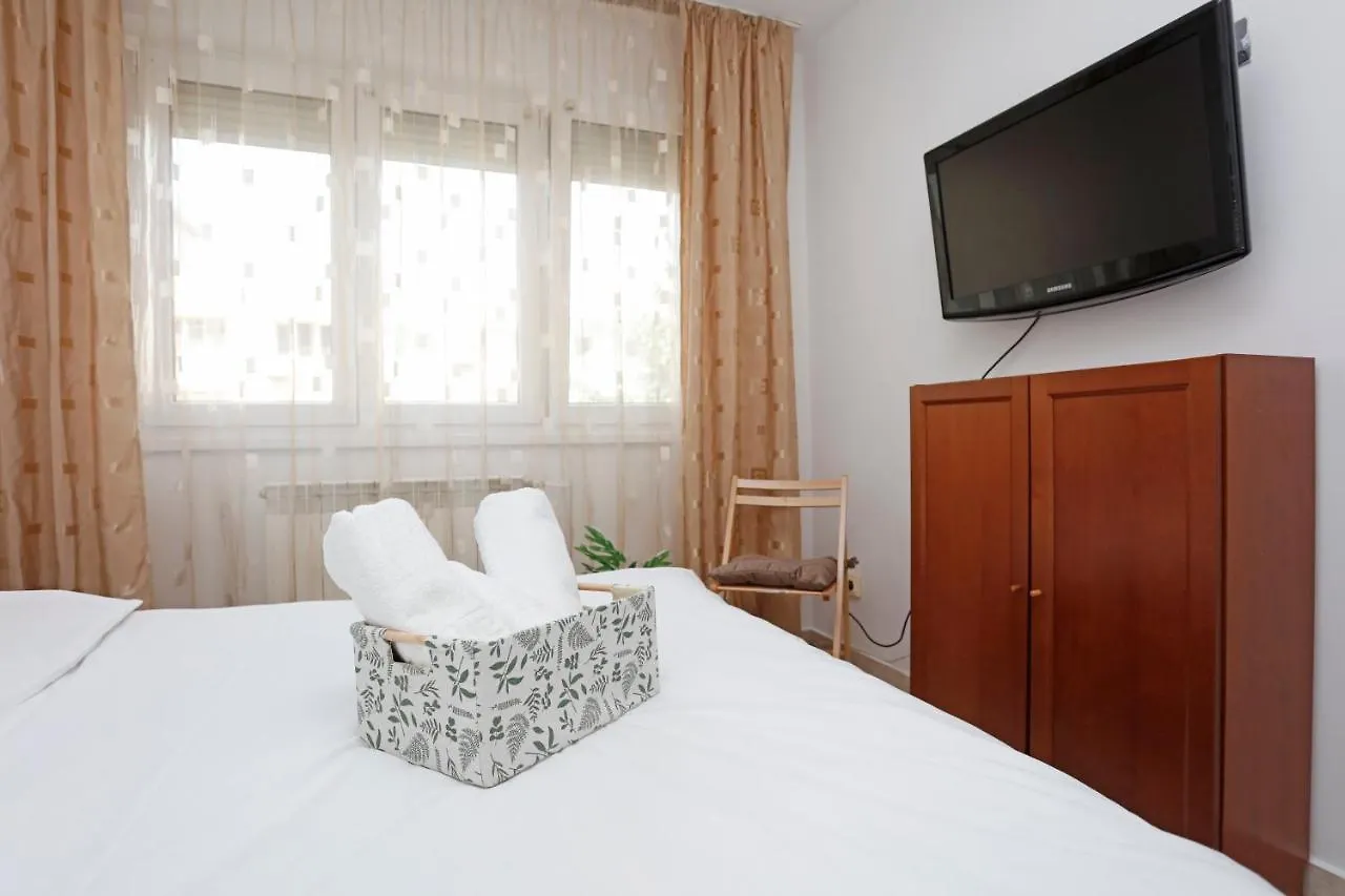 Calea Victoriei Peaceful Oasis Apartment Bucharest Romania